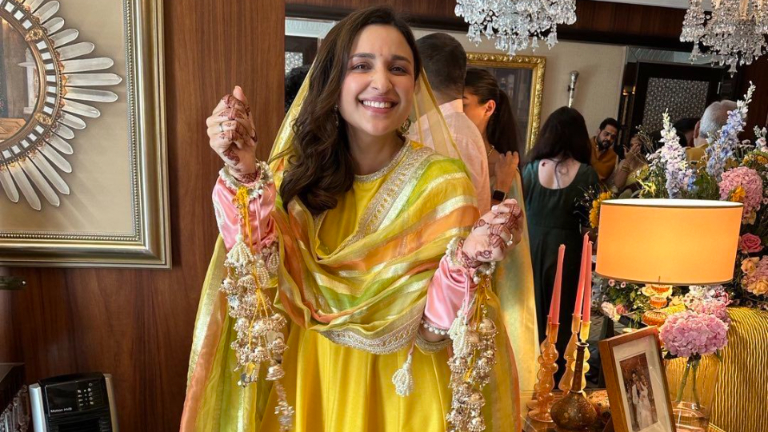 Parineeti-Chopra-looks-the-happiest-in-UNSEEN-pic-from-chooda.jpg