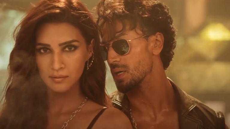 Tiger-Shroff-Kriti-Sanon-sizzle-in-Hum-Aaye-Hain-song.jpg